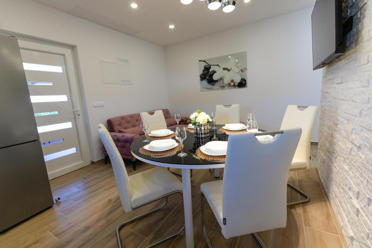 Apartman Laura 维尔 外观 照片