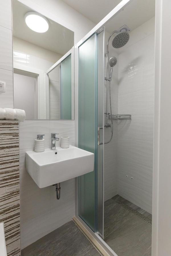 Apartman Laura 维尔 外观 照片